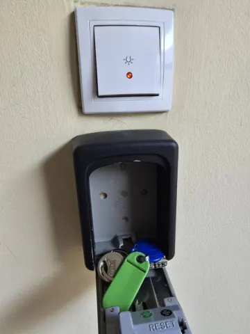 Prikaz sefa za kljuceve od aparmana