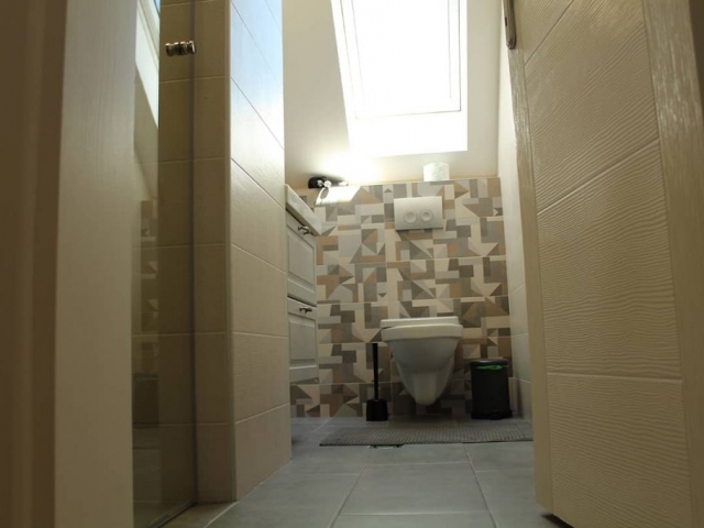 moderno opremljena kupatila, ikea kupatilski namestaj, prenociste uzice, smestaj u uzicu, stan na dan apartmani